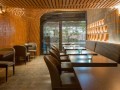 میهن بنا |طراحی داخلی فوق العاده زیبای کافه ای در تهران با آجرهای نورانی